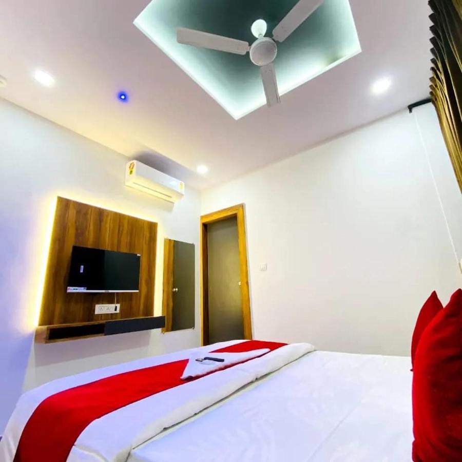 Hotel Nova Rooms Atlanta Shopping Surat Exterior photo